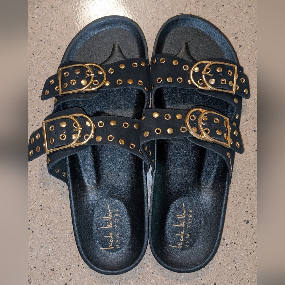 NWOT NICOLE MILLER NY BLACK W/ GOLD ACCENTS SANDALS